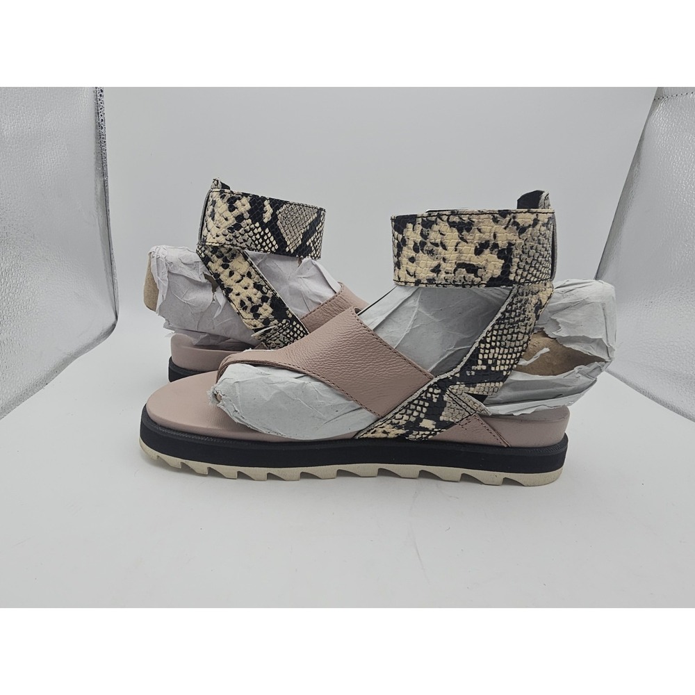 Sorel Women's Roaming T-Strap Sandal in the "Mauve Vapor" colorway Size 7.5 - Picture 5 of 10